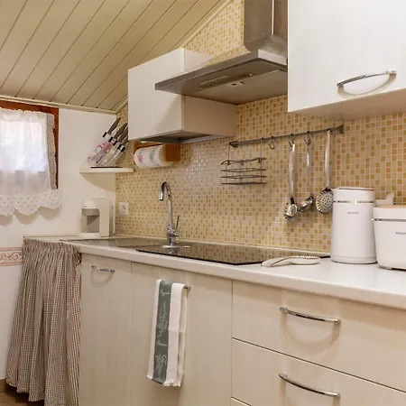 Apartment La Mansarda A Due Passi Dalla Stazione - Italywego
